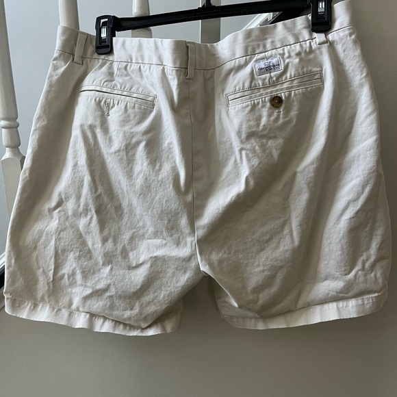 Vineyard Vines Classic Cream Flat Front Shorts 6 inch inseam 38 W - Picture 2 of 4
